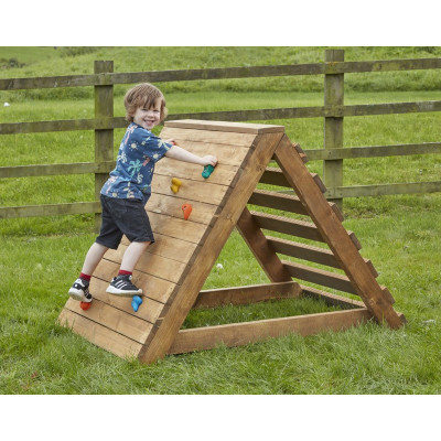 Mini mur d'escalade en bois