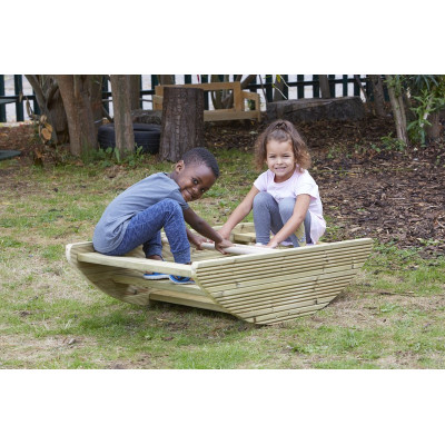 Bateau à bascule extérieur en bois